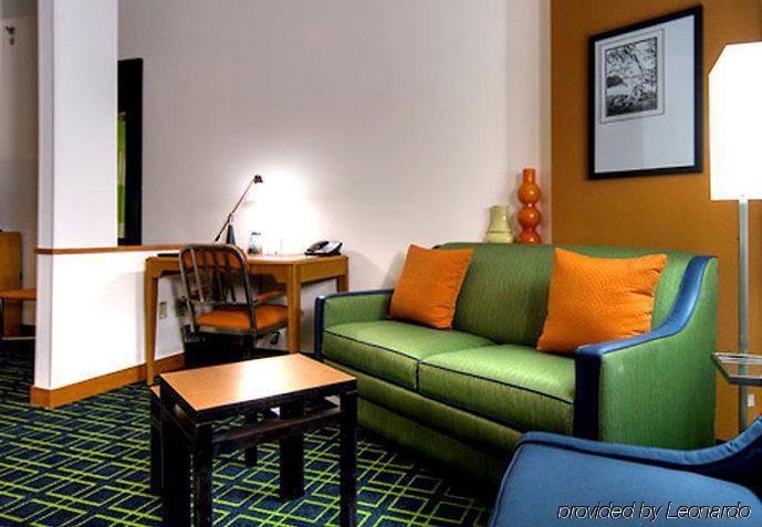 Fairfield Inn And Suites By Marriott Нейплс Экстерьер фото